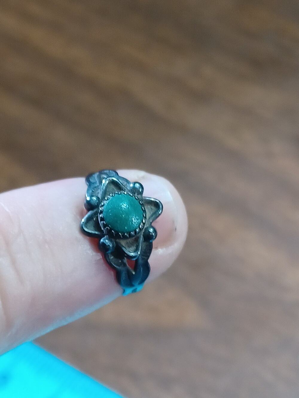 Zuni Sterling Silver Navajo indian jewelry vintage ring Size 3 Very Dainty